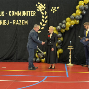 pokaż obrazek - Uroczyste otwarcie hali sportowej