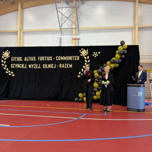 pokaż obrazek - Uroczyste otwarcie hali sportowej