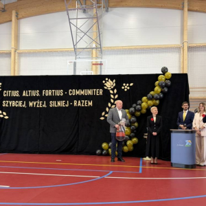 pokaż obrazek - Uroczyste otwarcie hali sportowej