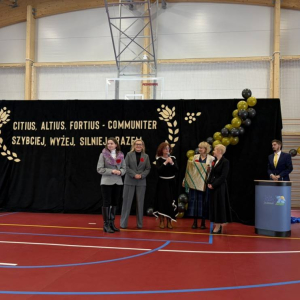 pokaż obrazek - Uroczyste otwarcie hali sportowej