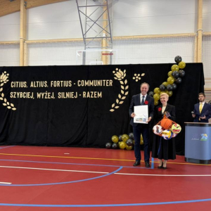 pokaż obrazek - Uroczyste otwarcie hali sportowej