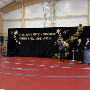 pokaż obrazek - Uroczyste otwarcie hali sportowej