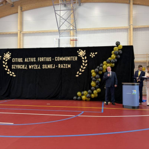 pokaż obrazek - Uroczyste otwarcie hali sportowej