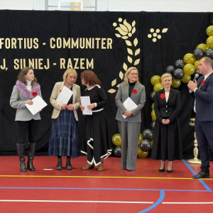 pokaż obrazek - Uroczyste otwarcie hali sportowej