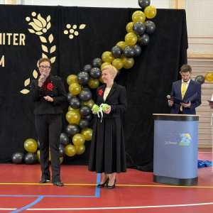 pokaż obrazek - Uroczyste otwarcie hali sportowej