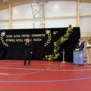 pokaż obrazek - Uroczyste otwarcie hali sportowej