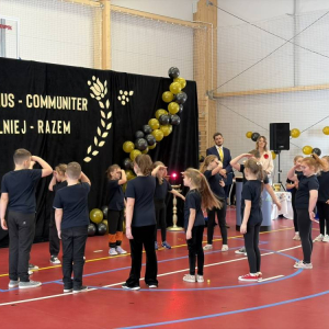 pokaż obrazek - Uroczyste otwarcie hali sportowej