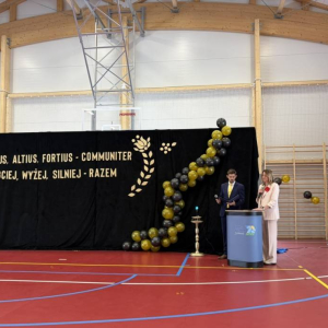 pokaż obrazek - Uroczyste otwarcie hali sportowej