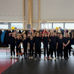 pokaż obrazek - Uroczyste otwarcie hali sportowej