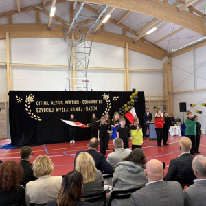 pokaż obrazek - Uroczyste otwarcie hali sportowej