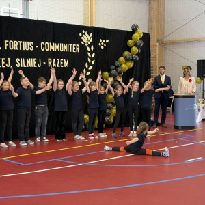 pokaż obrazek - Uroczyste otwarcie hali sportowej