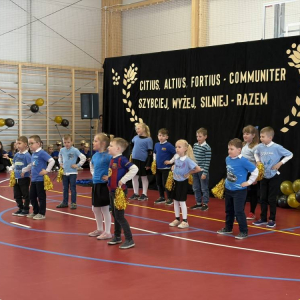 pokaż obrazek - Uroczyste otwarcie hali sportowej
