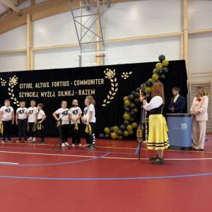 pokaż obrazek - Uroczyste otwarcie hali sportowej