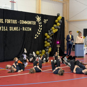 pokaż obrazek - Uroczyste otwarcie hali sportowej