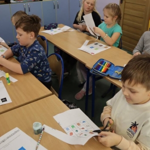 pokaż obrazek -  Uczymy się właściwej segregacji odpadów 