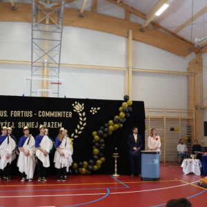 pokaż obrazek - Uroczyste otwarcie hali sportowej