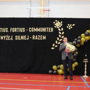 pokaż obrazek - Uroczyste otwarcie hali sportowej
