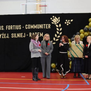 pokaż obrazek - Uroczyste otwarcie hali sportowej