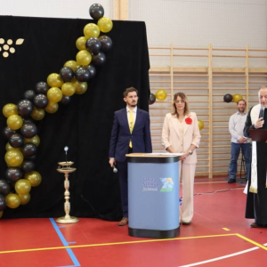 pokaż obrazek - Uroczyste otwarcie hali sportowej