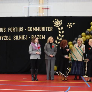 pokaż obrazek - Uroczyste otwarcie hali sportowej