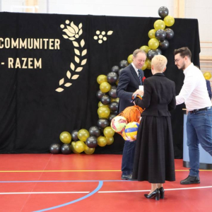 pokaż obrazek - Uroczyste otwarcie hali sportowej