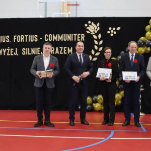 pokaż obrazek - Uroczyste otwarcie hali sportowej