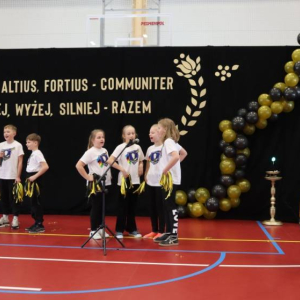 pokaż obrazek - Uroczyste otwarcie hali sportowej