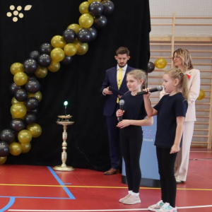 pokaż obrazek - Uroczyste otwarcie hali sportowej