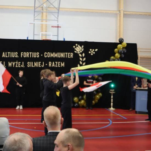 pokaż obrazek - Uroczyste otwarcie hali sportowej