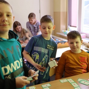 pokaż obrazek - Zajęcia kodowania w klasie 3 z wykorzystaniem robotów edukacyjnych GeniBot 