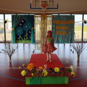 pokaż obrazek - Wiosenny pokaz mody