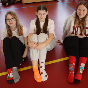 pokaż obrazek - Dzień Kolorowej Skarpetki