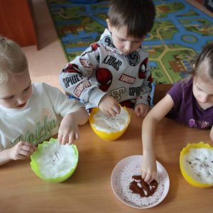 pokaż obrazek - Mali ogrodnicy