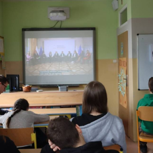 pokaż obrazek - Lekcja zdalna z prawnikami z okazji Dnia Edukacji Prawnej 2026