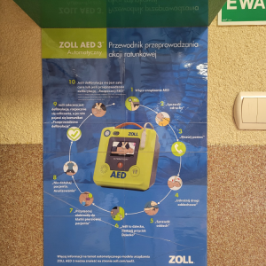 pokaż obrazek - Defibrylator AED w naszej szkole