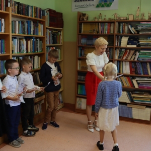 pokaż obrazek - Pasowanie na czytelnika