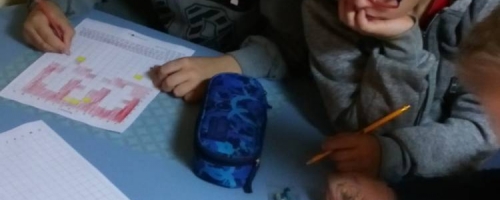Świetlicowe prace przed Świętem Niepodległości