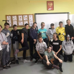 pokaż obrazek - Chłopcy z klasy 8