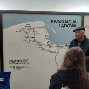 pokaż obrazek - Uczniowie zwiedzają Muzeum Stutthof w Sztutowie