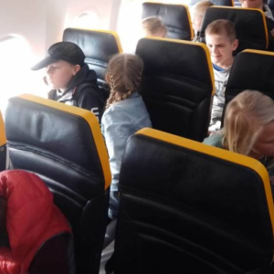 pokaż obrazek - W samolocie