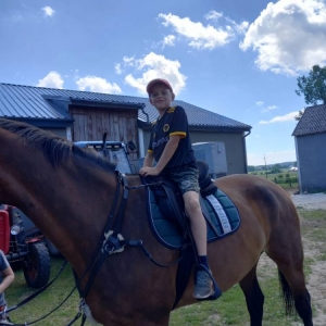 pokaż obrazek - Na koniu