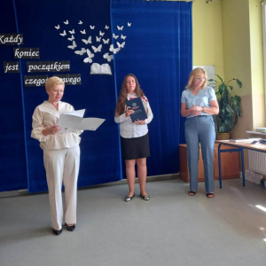 pokaż obrazek - Wręczenie świadectw