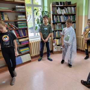 pokaż obrazek - Teatralna wersja mitu o Demeter i Korze przygotowana przez klasę 5