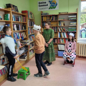 pokaż obrazek - Teatralna wersja mitu o Demeter i Korze przygotowana przez klasę 5