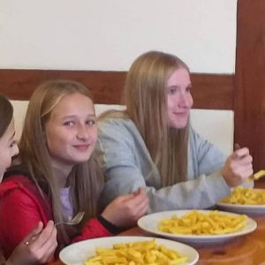 pokaż obrazek - W restauracji