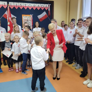 pokaż obrazek - Apel z okazji Święta Niepodległości