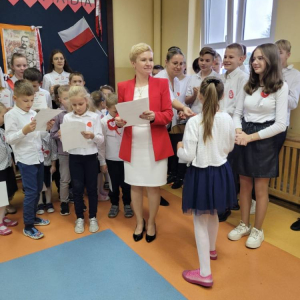 pokaż obrazek - Apel z okazji Święta Niepodległości
