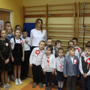 pokaż obrazek - Apel z okazji Święta Niepodległości