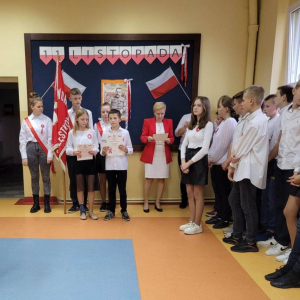 pokaż obrazek - Apel z okazji Święta Niepodległości