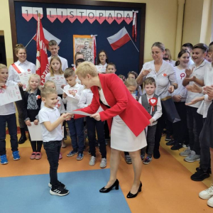 pokaż obrazek - Apel z okazji Święta Niepodległości